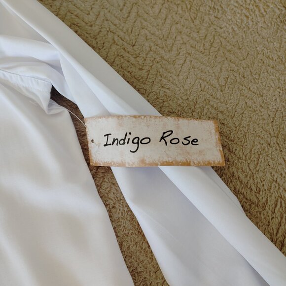 Indigo Rose Women's Shirt Size: M, Color: White - Picture 4 of 16